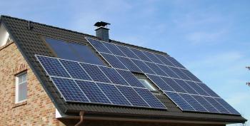 Solaranlage auf dem eines Ein-Familien-Hauses